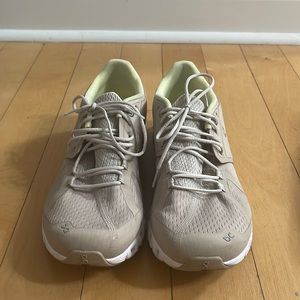 On Cloud Cloud 5 Sneaker